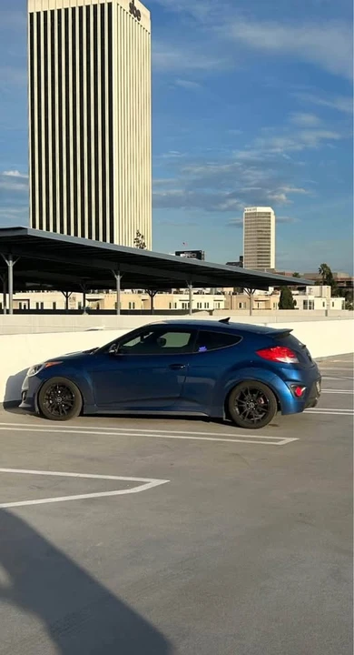 2016 Hyundai Veloster - Image 3 of 4