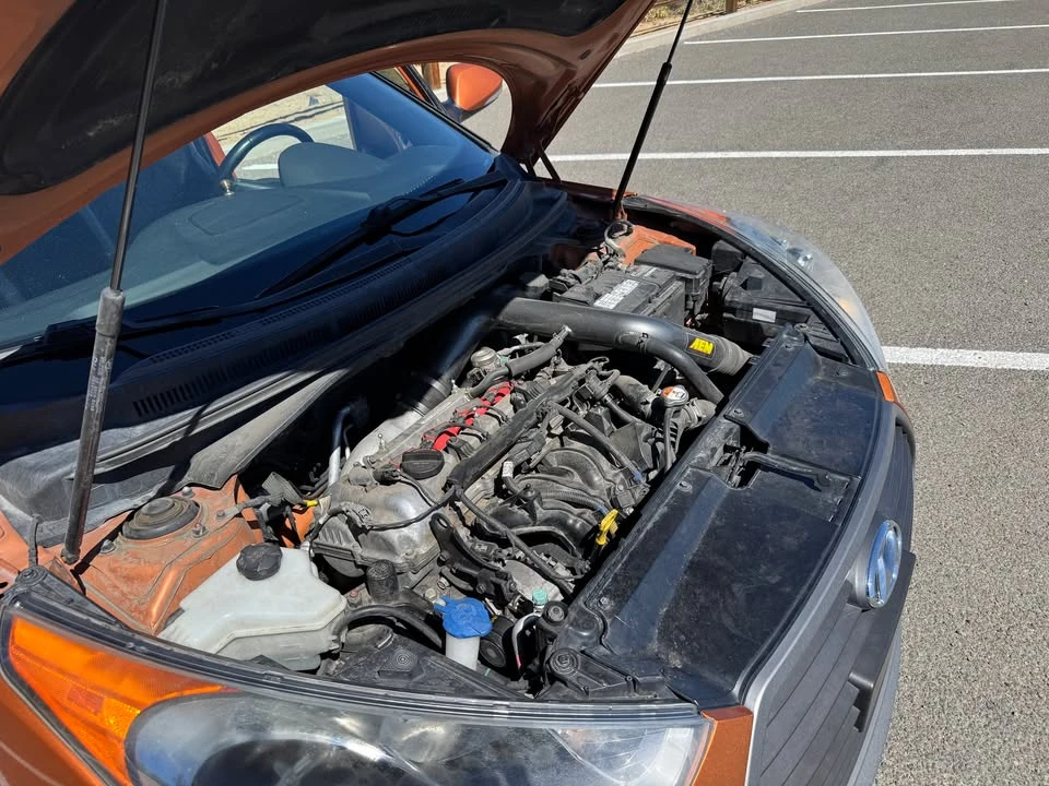 2016 Hyundai Veloster - Image 2 of 14