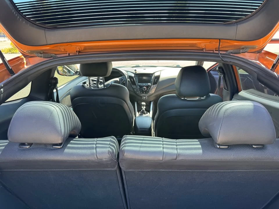2016 Hyundai Veloster - Image 11 of 14