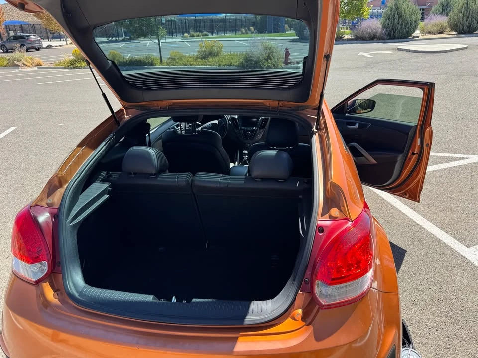 2016 Hyundai Veloster - Image 10 of 14