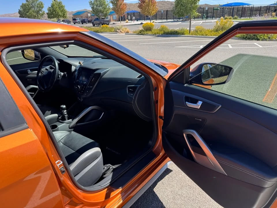 2016 Hyundai Veloster - Image 7 of 14