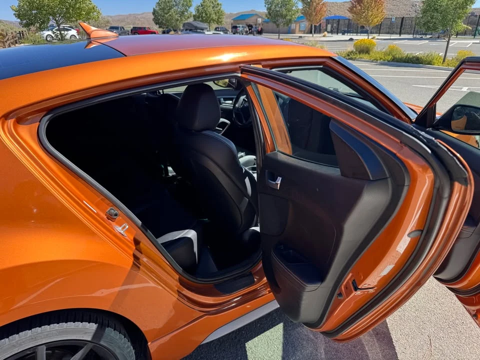 2016 Hyundai Veloster - Image 9 of 14