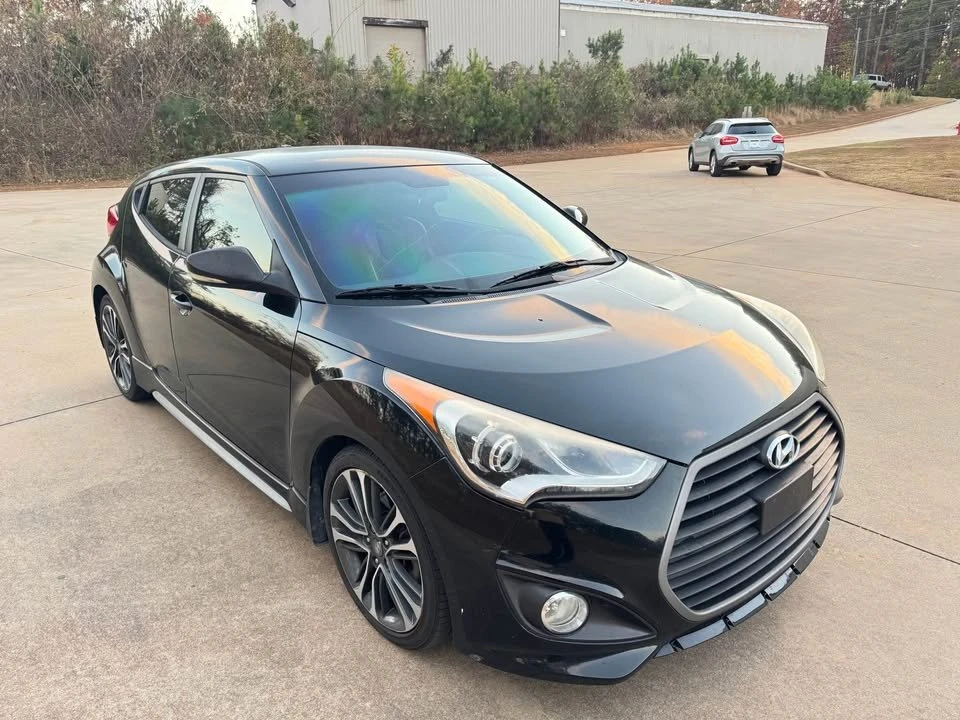 2016 Hyundai Veloster - Image 2 of 8
