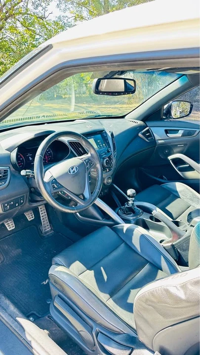 2016 Hyundai Veloster - Image 5 of 7
