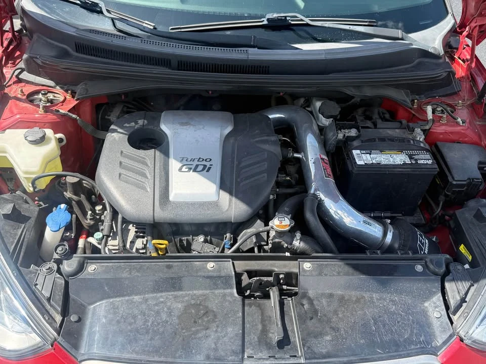 2016 Hyundai Veloster - Image 9 of 19
