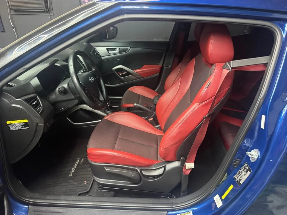 2016 Hyundai Veloster - Image 4 of 4