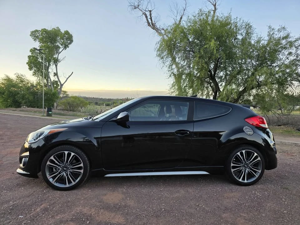 2016 Hyundai Veloster - Image 8 of 14