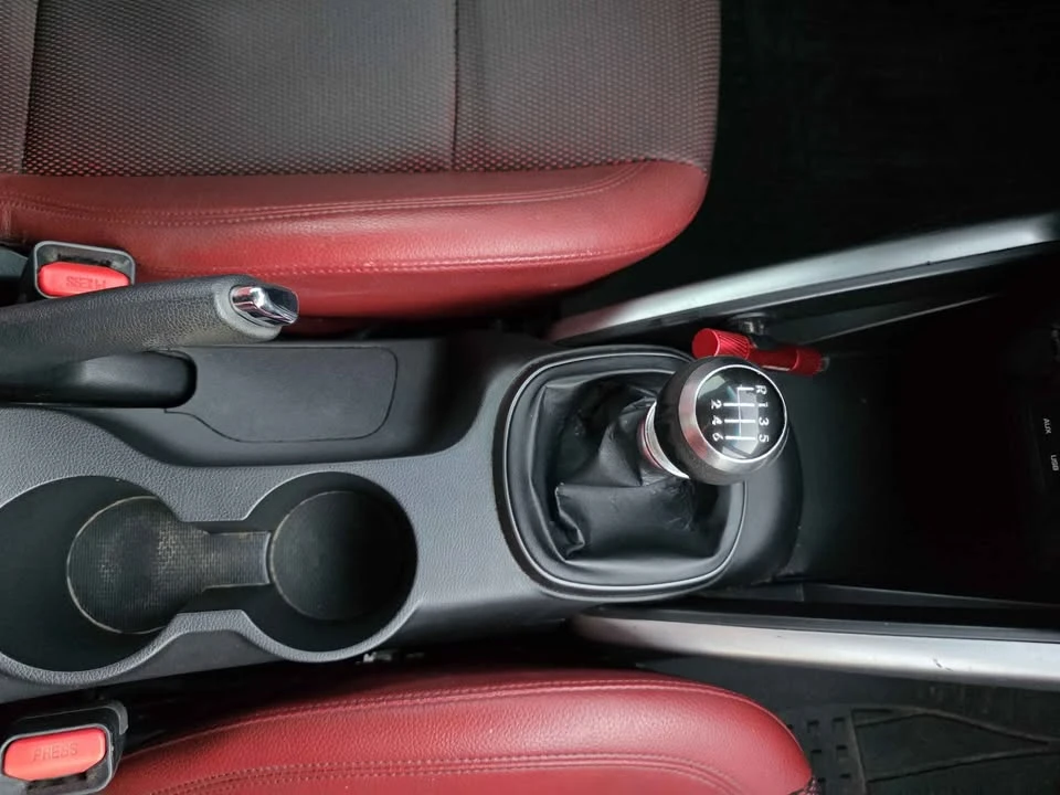 2016 Hyundai Veloster - Image 5 of 14