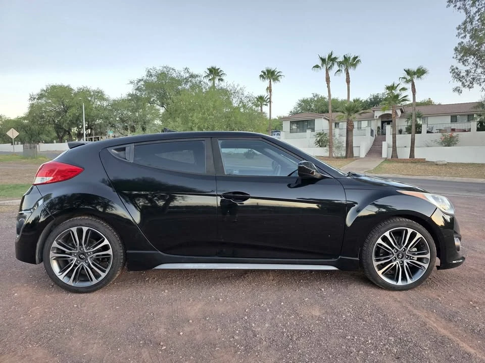 2016 Hyundai Veloster - Image 12 of 14