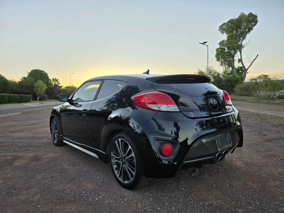 2016 Hyundai Veloster - Image 10 of 14