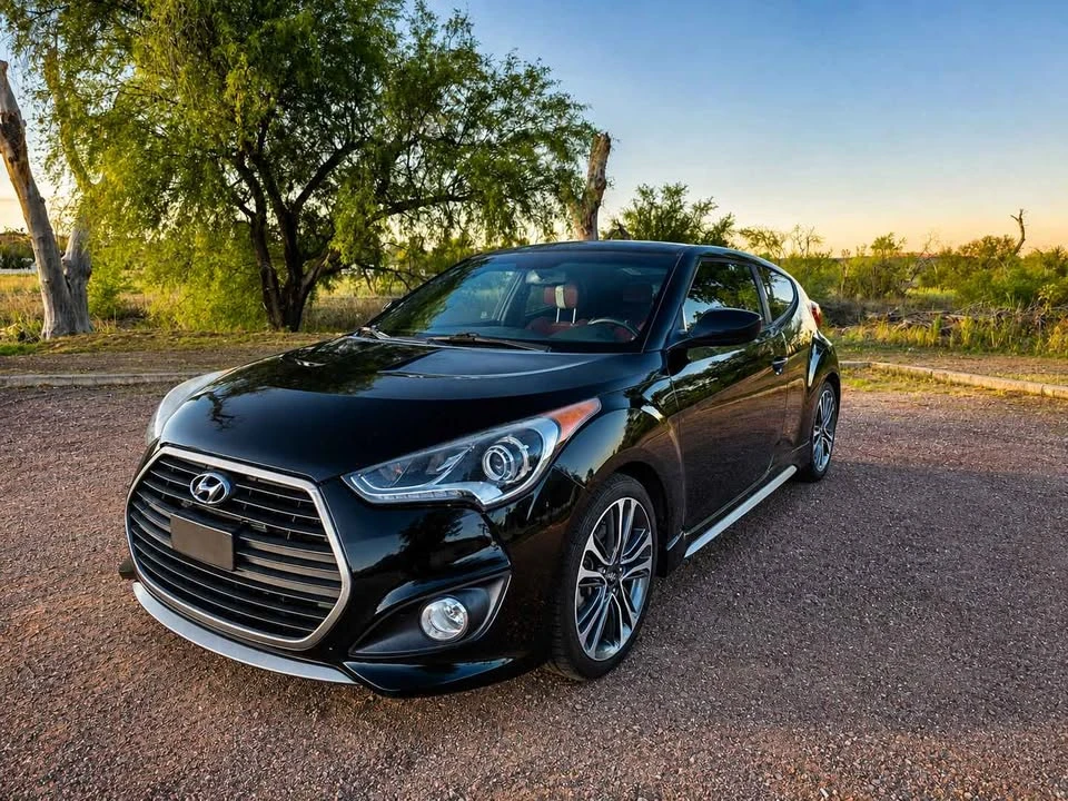 2016 Hyundai Veloster - Image 2 of 14