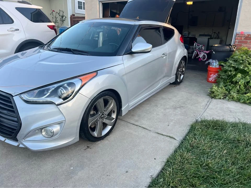 2016 Hyundai Veloster - Image 4 of 10