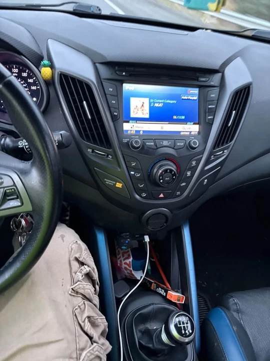 2016 Hyundai Veloster - Image 3 of 7