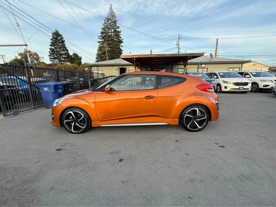 2016 Hyundai Veloster - Image 5 of 10
