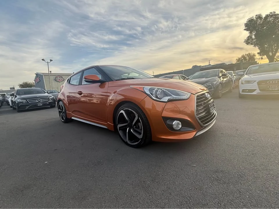 2016 Hyundai Veloster - Image 3 of 10