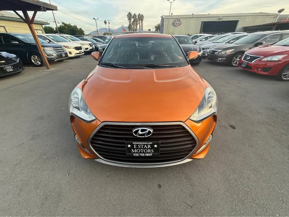 2016 Hyundai Veloster - Image 2 of 10