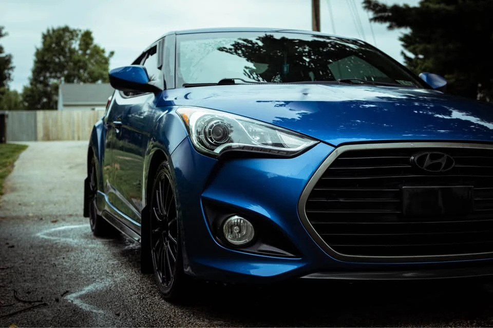 2016 Hyundai Veloster - Image 2 of 12