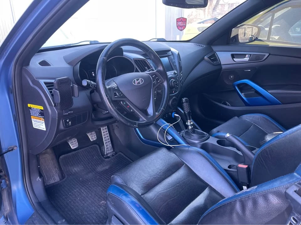 2016 Hyundai Veloster - Image 10 of 12