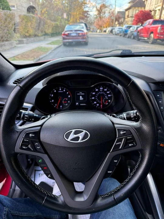 2016 Hyundai Veloster - Image 14 of 19