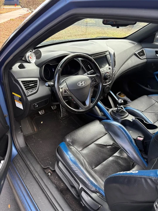 2016 Hyundai Veloster - Image 4 of 5