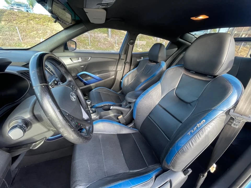 2016 Hyundai Veloster - Image 11 of 17