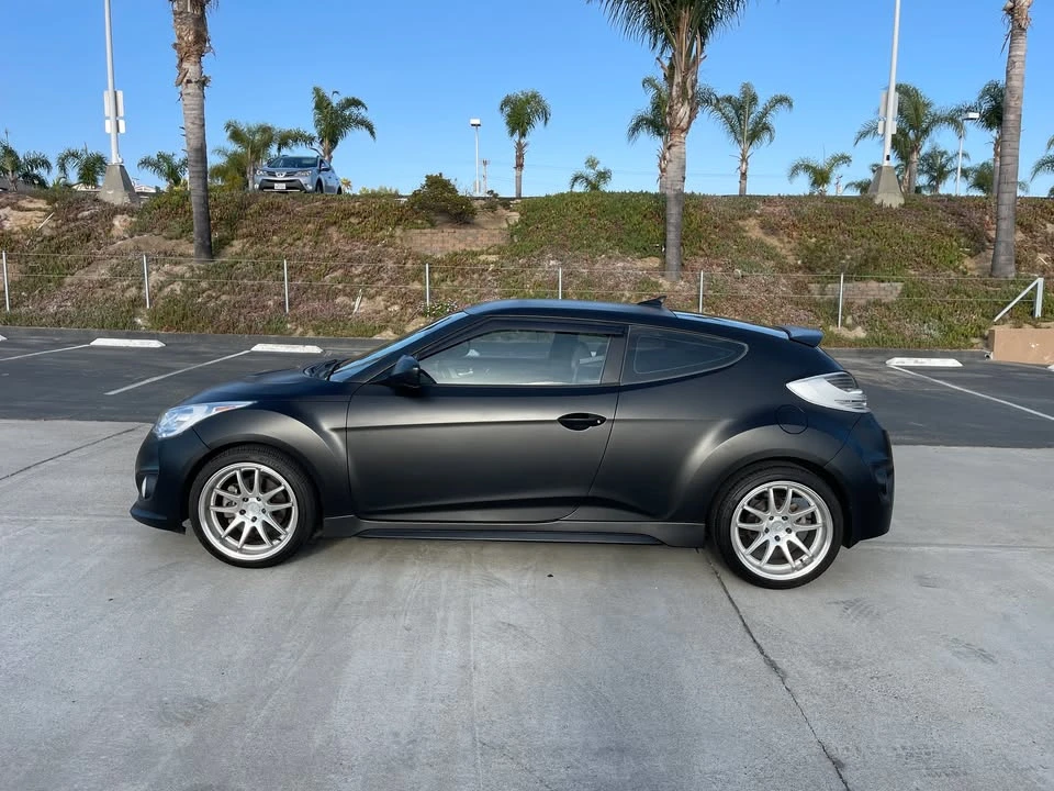 2016 Hyundai Veloster - Image 9 of 17