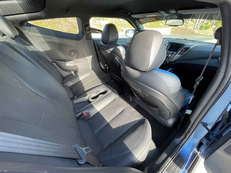 2016 Hyundai Veloster - Image 16 of 17