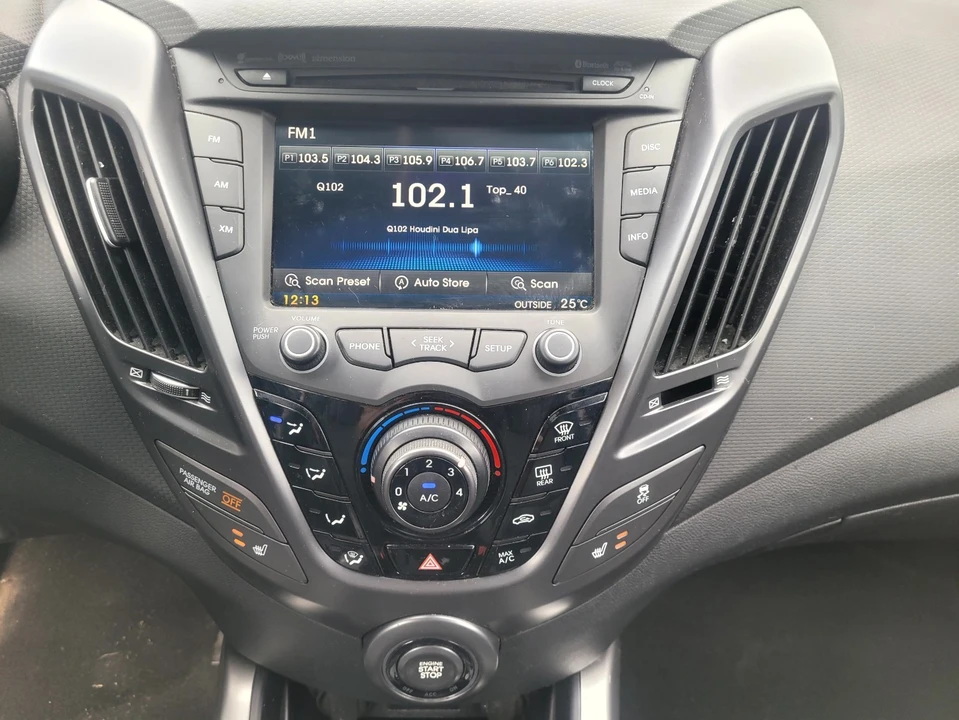 2016 Hyundai Veloster - Image 21 of 21