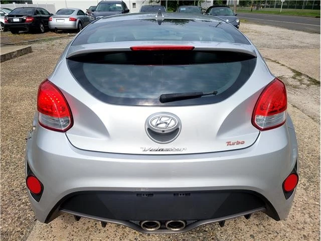 2016 Hyundai Veloster - Image 13 of 31