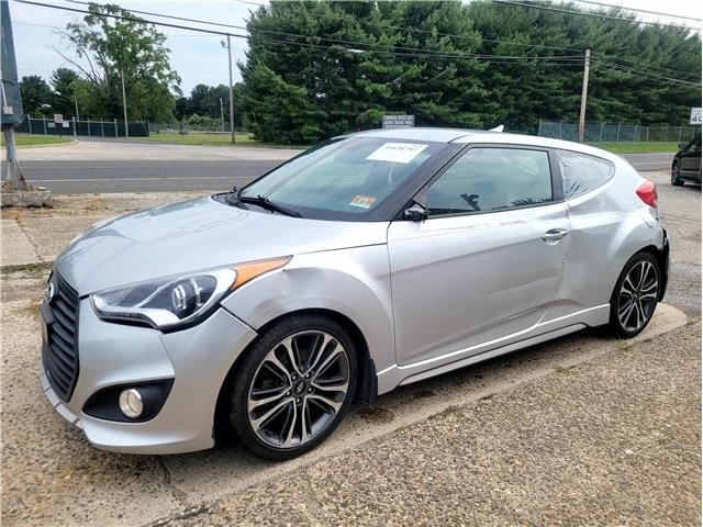 2016 Hyundai Veloster - Image 2 of 31