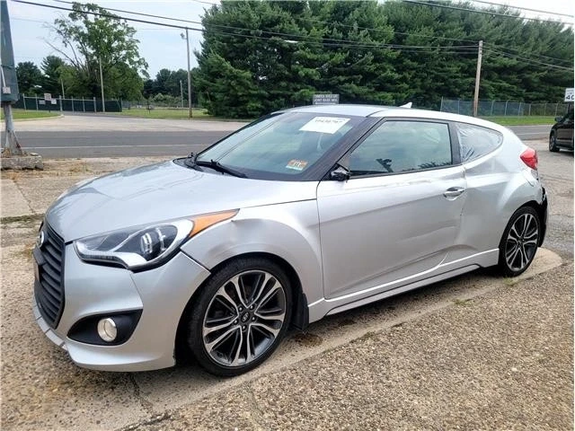 2016 Hyundai Veloster - Image 2 of 21