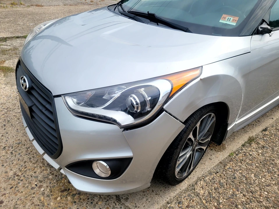 2016 Hyundai Veloster - Image 9 of 21