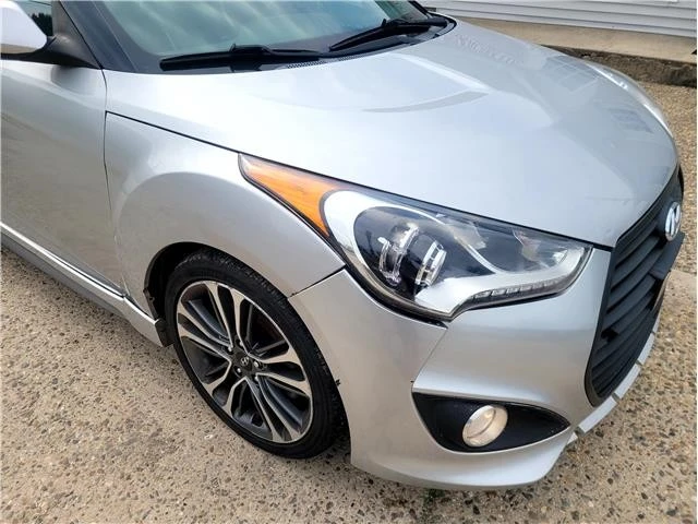 2016 Hyundai Veloster - Image 8 of 31