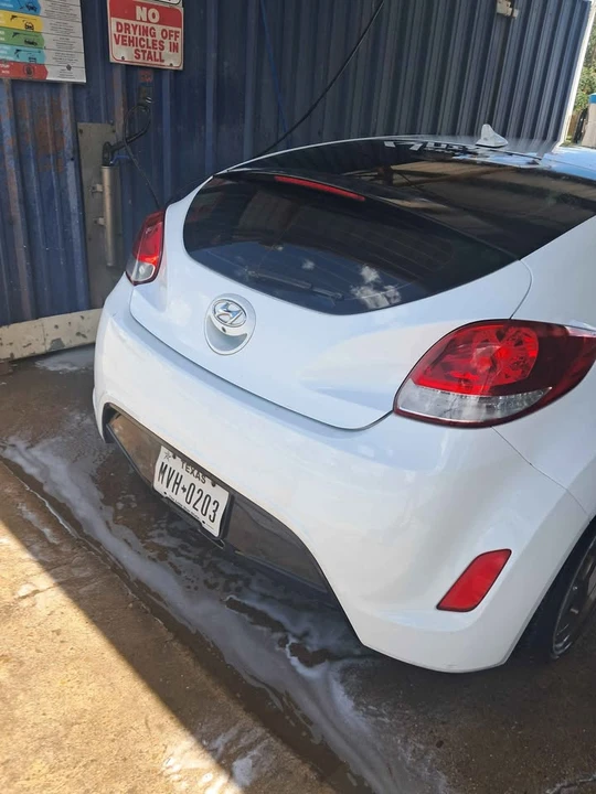 2016 Hyundai Veloster - Image 4 of 6