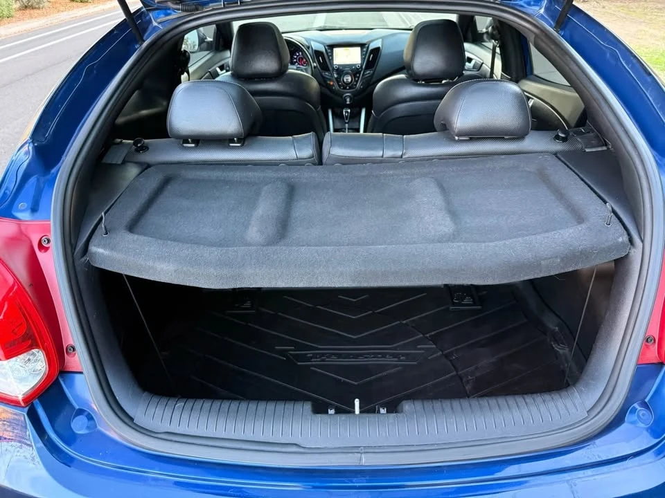 2016 Hyundai Veloster - Image 17 of 20