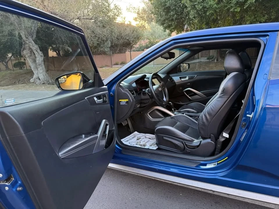2016 Hyundai Veloster - Image 9 of 20