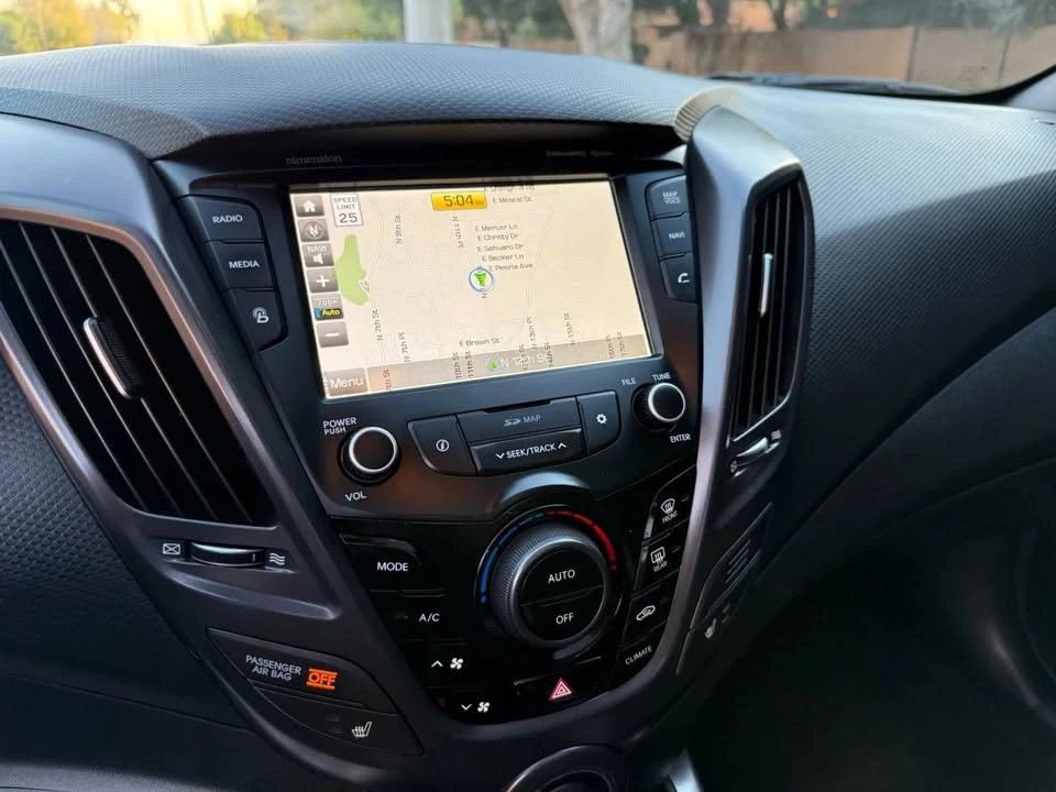 2016 Hyundai Veloster - Image 14 of 20