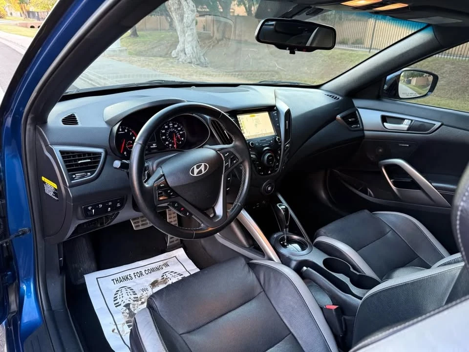 2016 Hyundai Veloster - Image 11 of 20