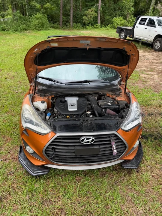 2016 Hyundai Veloster - Image 16 of 17