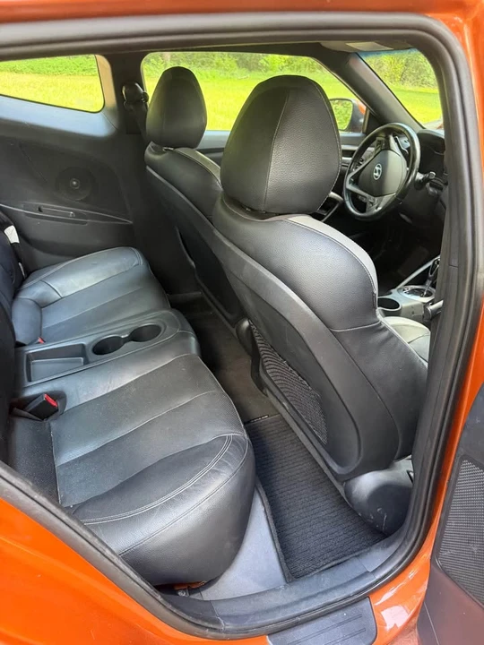 2016 Hyundai Veloster - Image 11 of 17