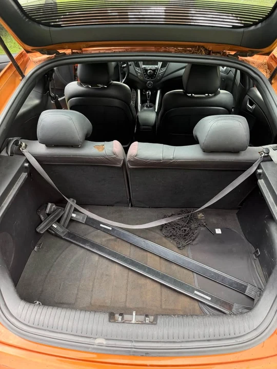 2016 Hyundai Veloster - Image 14 of 17