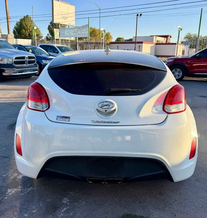 2016 Hyundai Veloster - Image 4 of 14