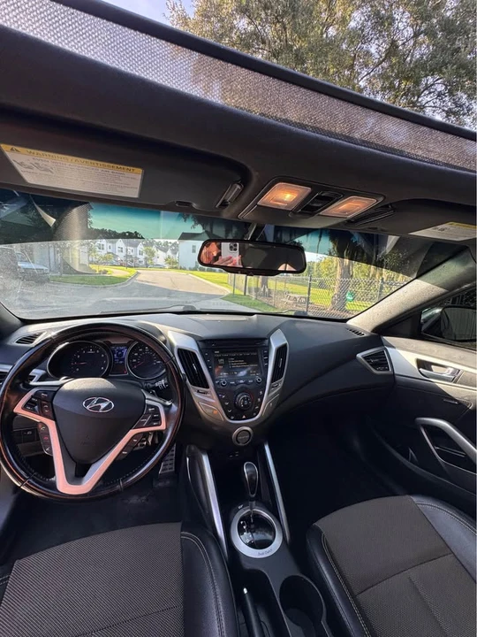 2016 Hyundai Veloster - Image 11 of 13