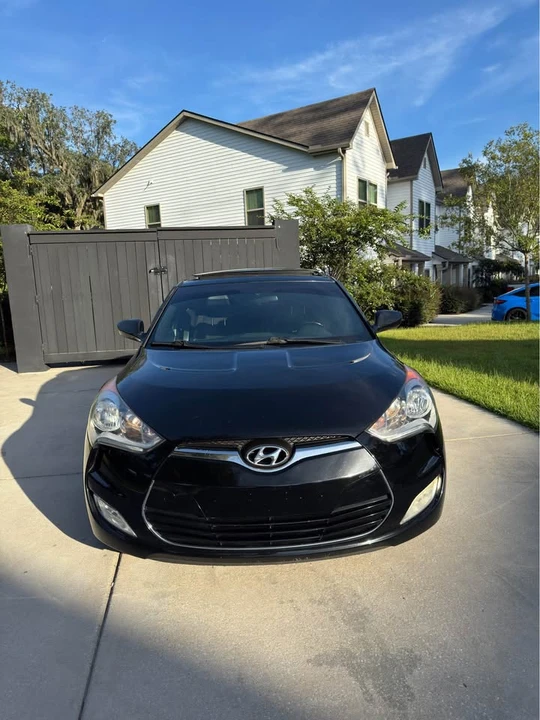 2016 Hyundai Veloster - Image 2 of 13