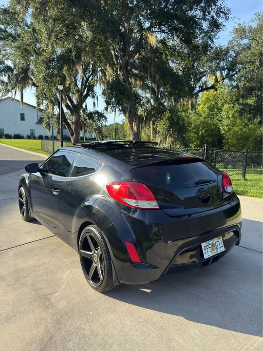 2016 Hyundai Veloster - Image 4 of 13