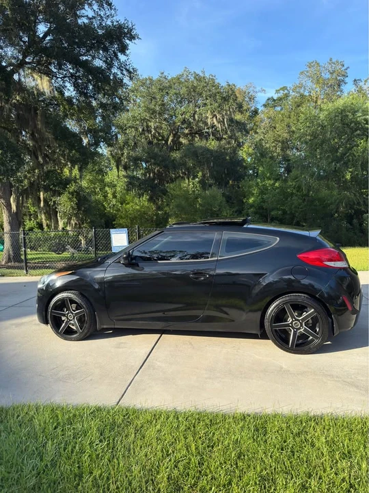 2016 Hyundai Veloster - Image 7 of 13