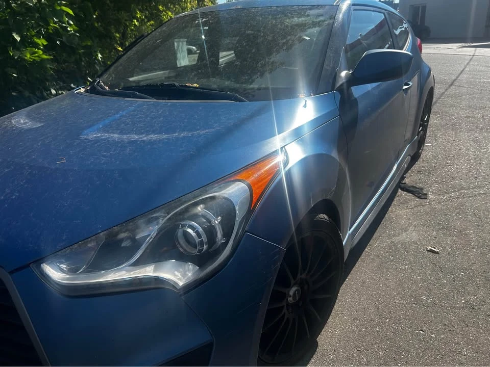 2016 Hyundai Veloster - Image 2 of 8