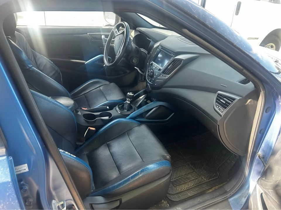 2016 Hyundai Veloster - Image 4 of 8