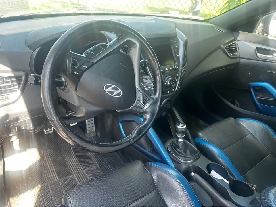 2016 Hyundai Veloster - Image 7 of 8