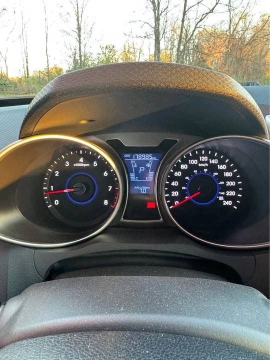 2016 Hyundai Veloster - Image 3 of 8